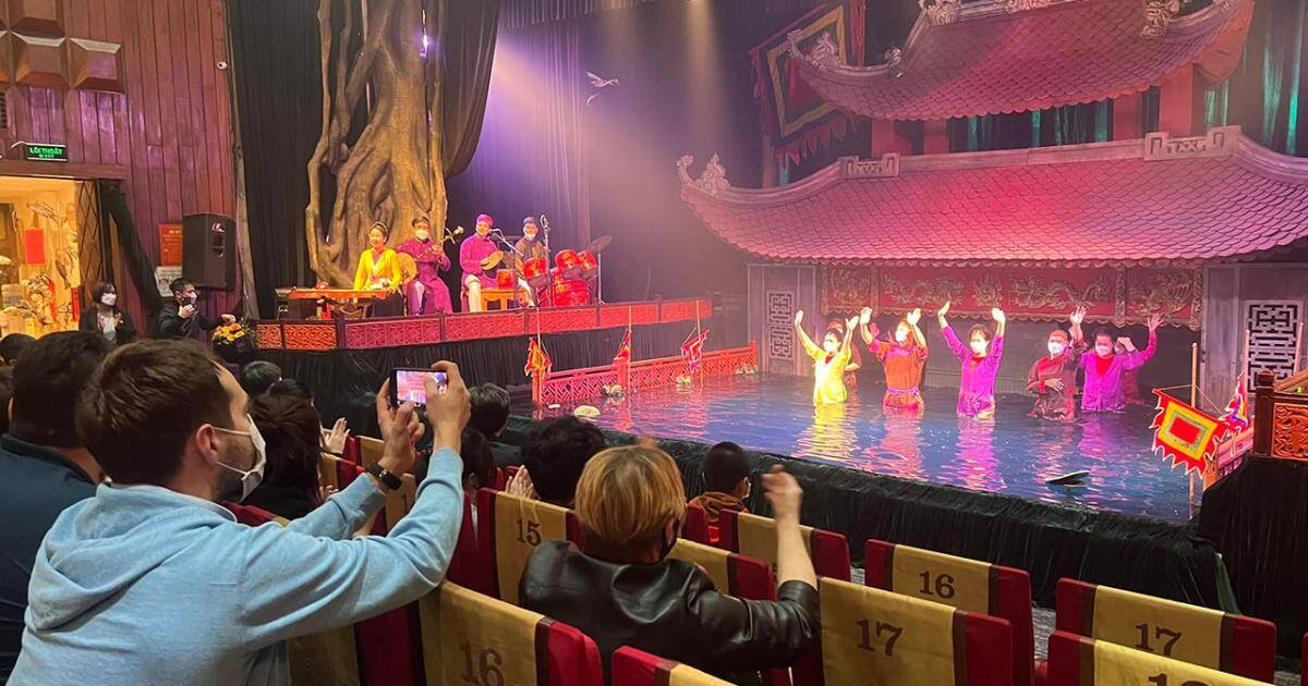 Water puppet theatre