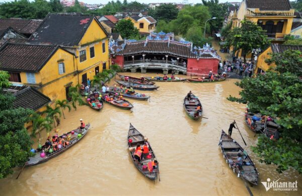 Hoi An Flood Central of Vietnam Travel