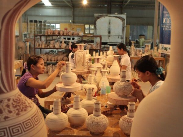BAT TRANG POTTERY-VILLAGE